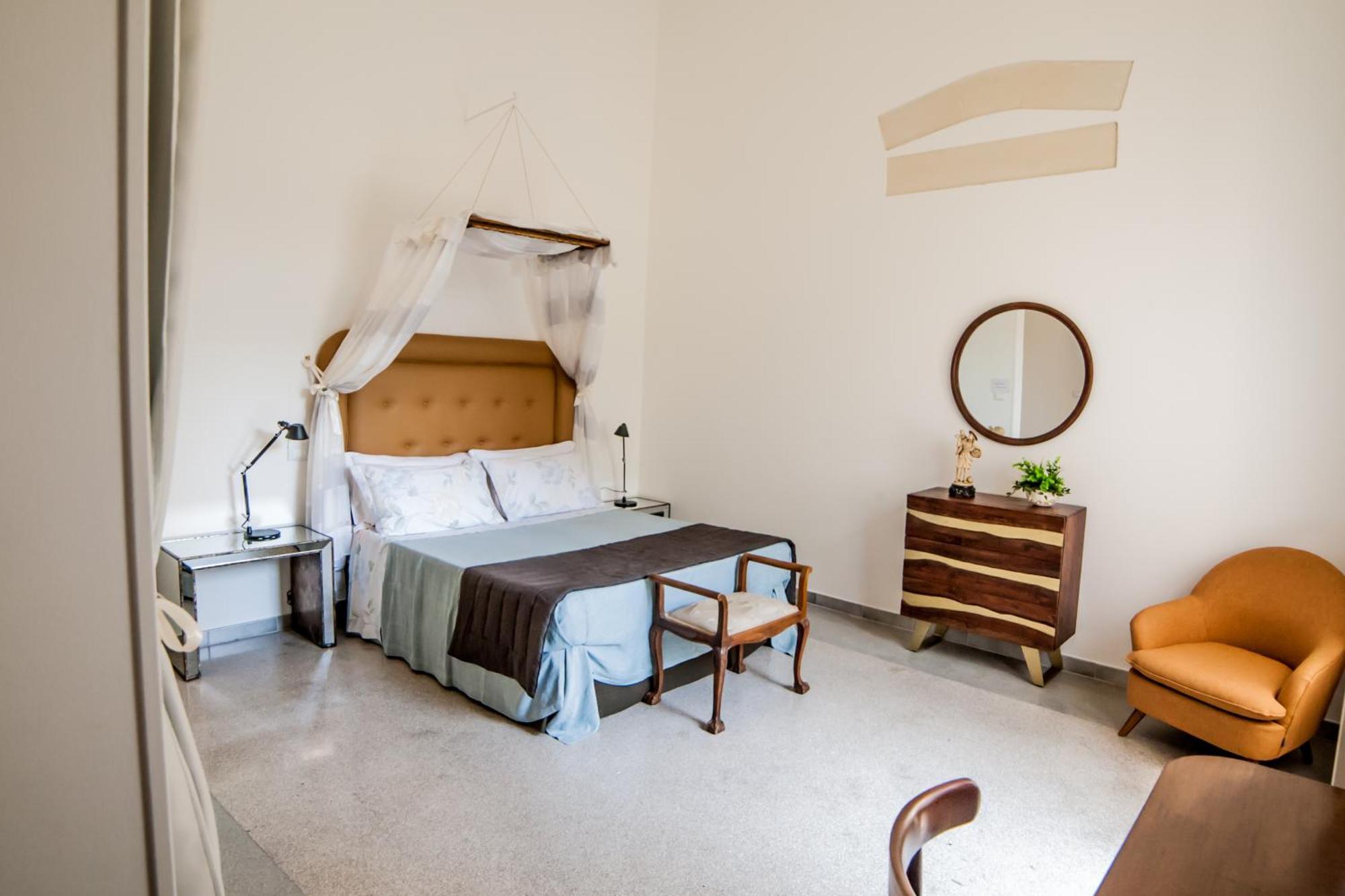 レッチェ パラッツォ ロロ Bed & Breakfast エクステリア 写真
