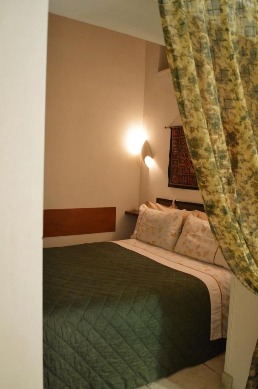 レッチェ パラッツォ ロロ Bed & Breakfast エクステリア 写真